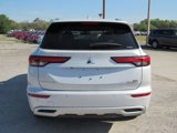 New 2025 Mitsubishi Outlander SEL image 4