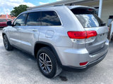 Used 2019 Jeep Grand Cherokee Limited image 3