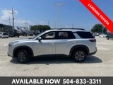 Used 2024 Nissan Pathfinder SV image 2