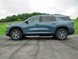 Used 2025 Chevrolet Traverse LT image 2