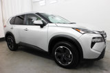 Used 2024 Nissan Rogue SV image 2