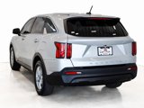 Used 2022 Kia Sorento LX image 4