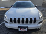 Used 2016 Jeep Cherokee Sport image 2