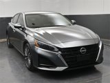 Used 2023 Nissan Altima 2.5 SV image 2