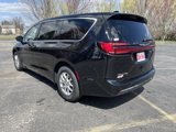 New 2025 Chrysler Pacifica Select image 3