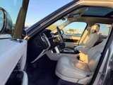 Used 2020 Land Rover Range Rover HSE image 3