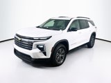 Used 2025 Chevrolet Traverse LT image 3