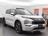 Used 2023 Mitsubishi Outlander SEL image 2