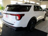 Used 2025 Ford Explorer ST image 4