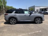 New 2025 Nissan Pathfinder Platinum image 2