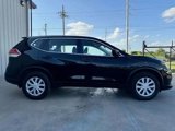 Used 2016 Nissan Rogue S image 2