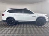 New 2025 Volkswagen Atlas Peak Edition SE image 2