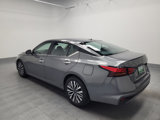 Used 2023 Nissan Altima 2.5 SV image 3