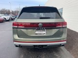 New 2025 Volkswagen Atlas Peak Edition SE image 4