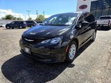 Used 2022 Chrysler Voyager LX image 3