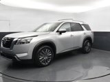 New 2025 Nissan Pathfinder SL image 3