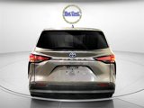 Used 2022 Toyota Sienna XLE image 4