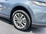 Used 2024 Toyota Venza Limited image 2