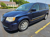Used 2013 Chrysler Town & Country Touring image 3