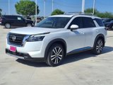 New 2025 Nissan Pathfinder Platinum image 2