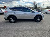 Used 2018 Toyota RAV4 LE image 4