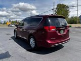 Used 2019 Chrysler Pacifica Touring-L image 5