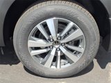 New 2025 Nissan Pathfinder SL image 4