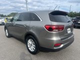 Used 2019 Kia Sorento FWD V6 image 5