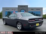 Used 2015 Dodge Challenger SXT image 3
