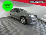 New 2025 Chrysler Pacifica Select image 2