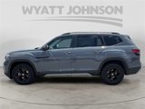 New 2025 Volkswagen Atlas Peak Edition SE image 2