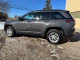 Used 2024 Jeep Grand Cherokee Laredo X image 6