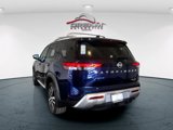 New 2025 Nissan Pathfinder Platinum image 4