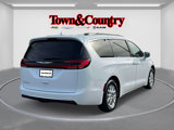Certified 2022 Chrysler Pacifica Touring-L image 3