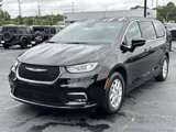 New 2026 Chrysler Pacifica Select image 3