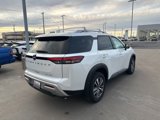 New 2025 Nissan Pathfinder SL image 4