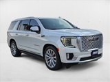 Used 2024 GMC Yukon Denali w/ Denali Reserve Package image 3