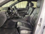 Used 2024 Porsche Macan image 5