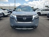 New 2025 Nissan Pathfinder Platinum image 2