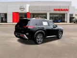 New 2025 Nissan Pathfinder Platinum image 3