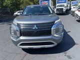 Used 2024 Mitsubishi Outlander SE image 2