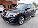Used 2019 Nissan Pathfinder SV image 2