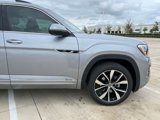 New 2025 Volkswagen Atlas SEL Premium R-Line image 4