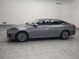 Used 2023 Nissan Altima 2.5 SV image 2