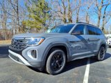 New 2025 Volkswagen Atlas Peak Edition SE image 2