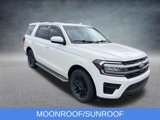 Used 2022 Ford Expedition XLT image 3