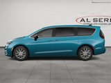New 2025 Chrysler Pacifica Select image 3
