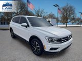 Used 2021 Volkswagen Tiguan SE w/ Panoramic Sunroof Package image 2