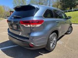 Used 2018 Toyota Highlander XLE image 4