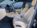 Certified 2022 Porsche Cayenne Platinum Edition image 5